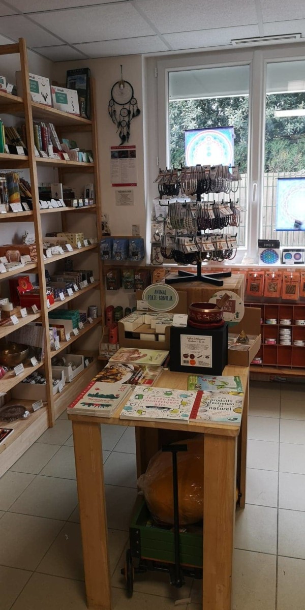 Nature Source Magasin Bio Vitre ESOT 1